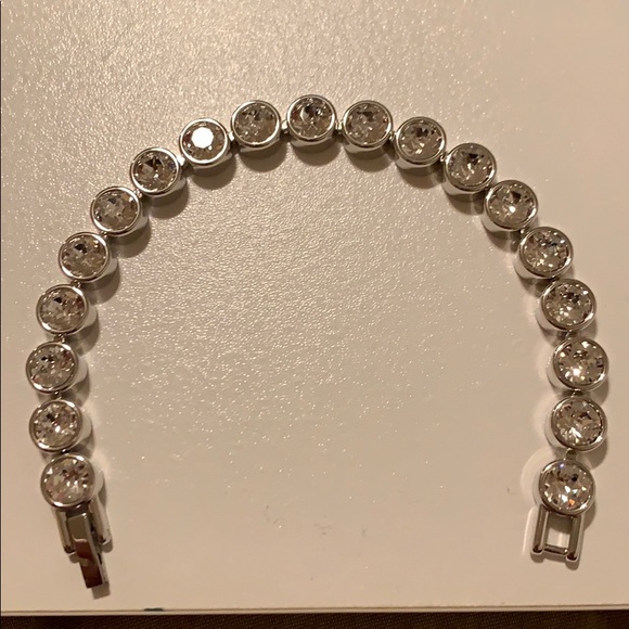 White Crystal Ice Bracelet (Swarovski) - Picture 4 of 4